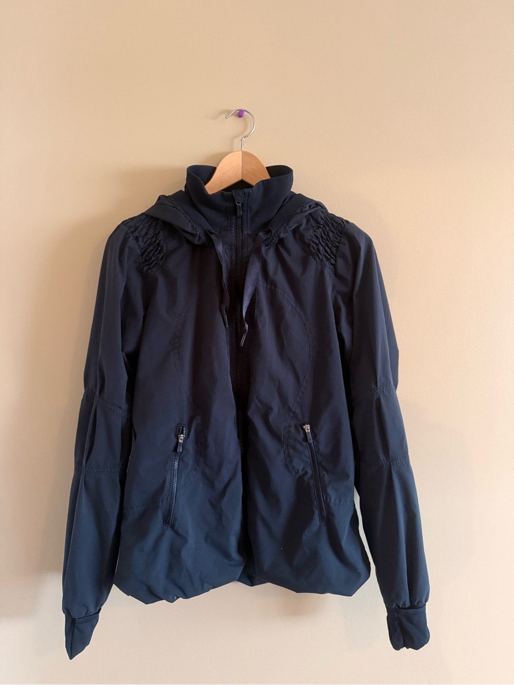 lululemon athletica Women’s ' Navy Hooded Windbreaker Jacket - Picture 2 of 4